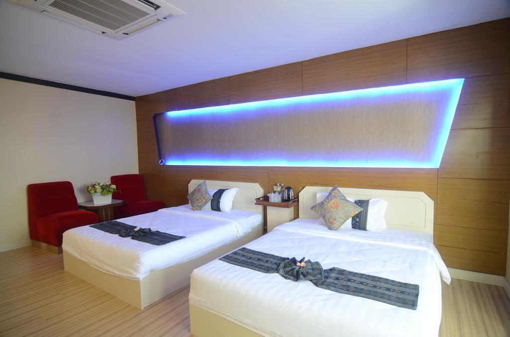 Hotel Centro Cnx Chiang Mai Zimmer foto